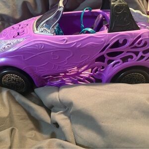 Monster High Scaris Car